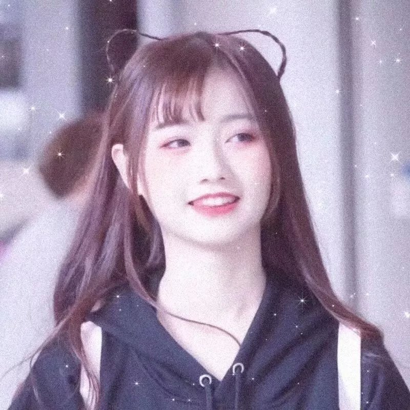 他从火光中走来